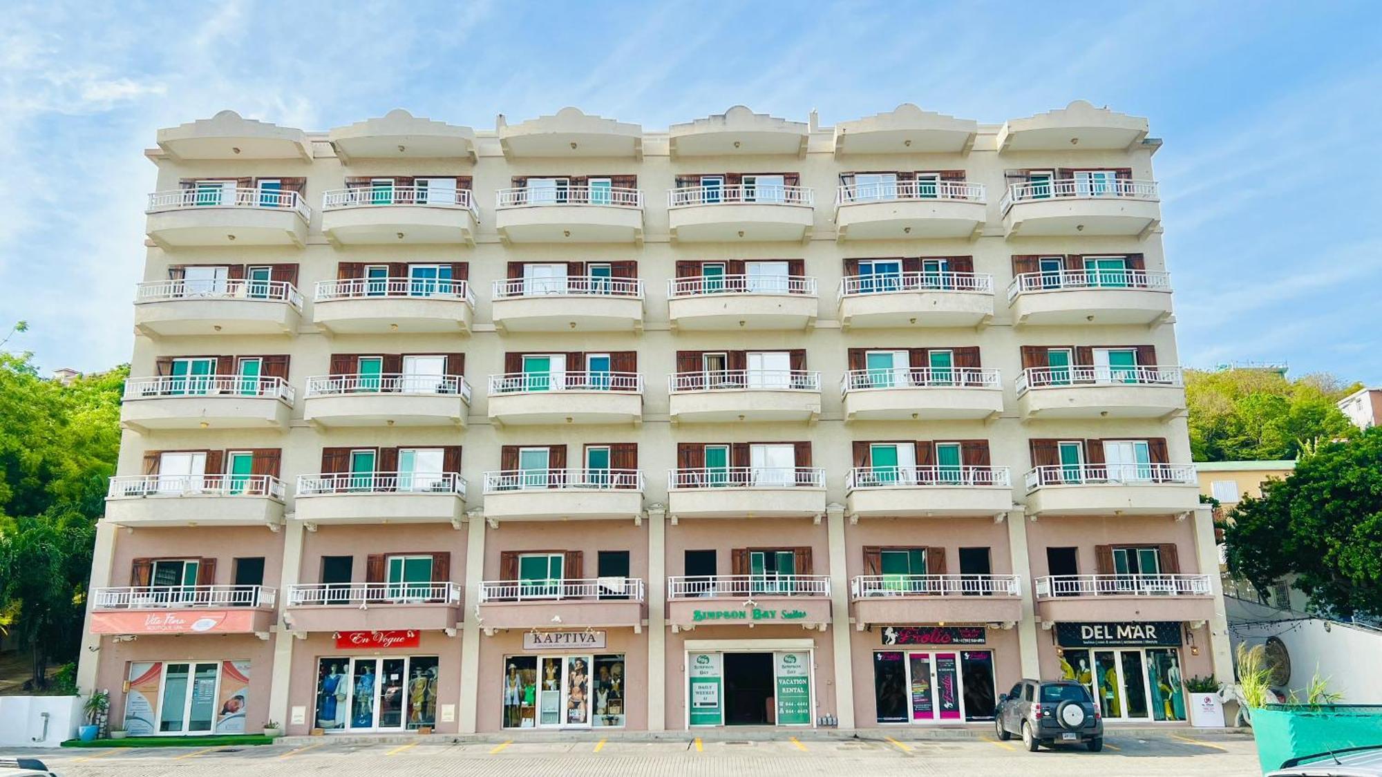 Simpson Bay Suites Екстериор снимка