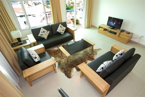 Simpson Bay Suites Екстериор снимка
